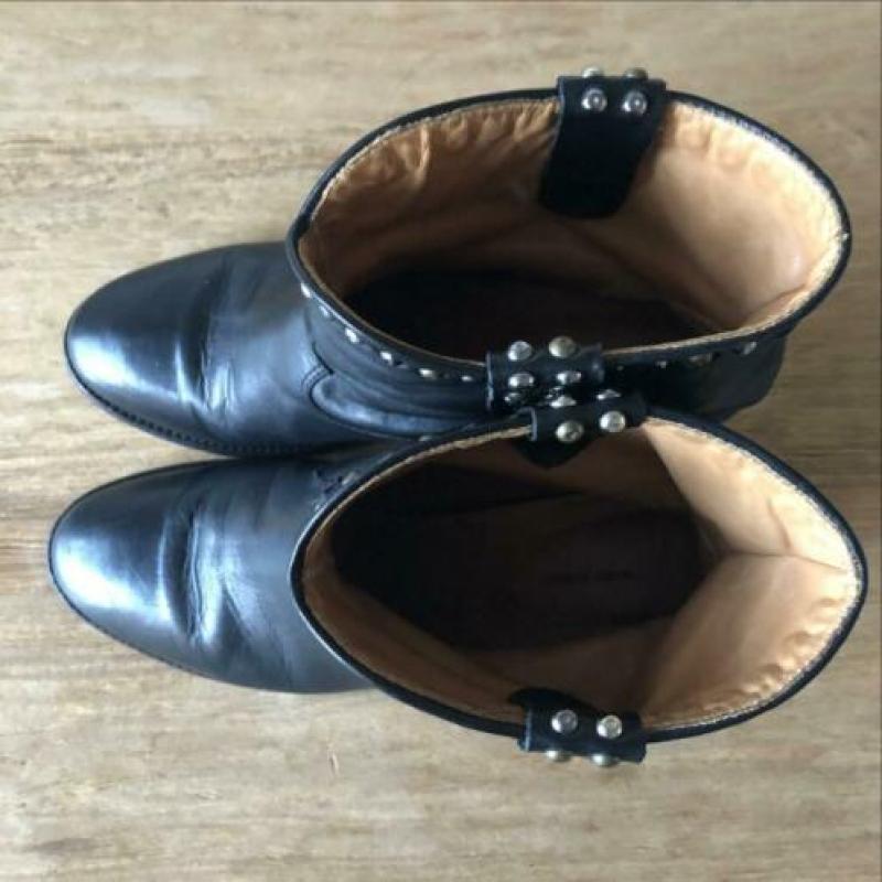 Super gave Isabel Marant Crisi boots