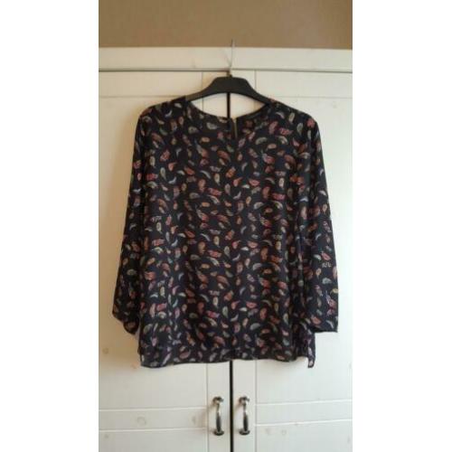 Blouse Primark maat 44 veertjes