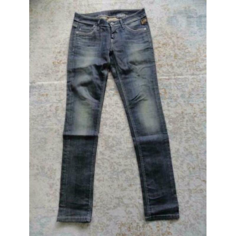 Zo goed als nieuwe G-star skinny spijkerbroek. Maat 27/32.