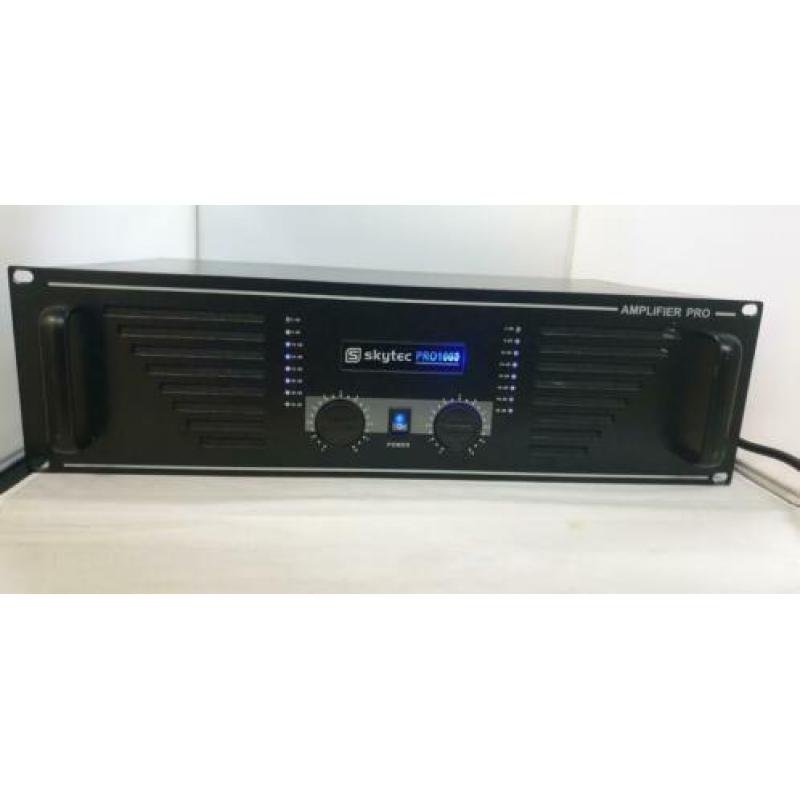 Skytec pro 1000 en skytec pro 2000 versterker beide izgst