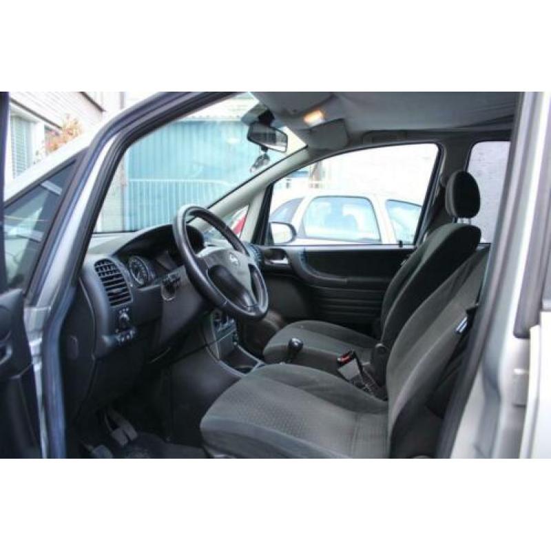 Opel Zafira 1.8-16V Elegance Airco 7-Persoons 3-6-12 M Garan