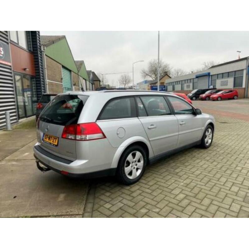 Opel Vectra Wagon 2.2-16V Elegance NIEUWE APK! CRUISE! AIRCO
