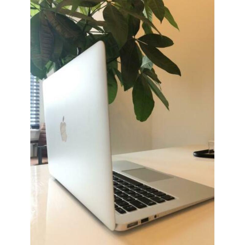 Apple MacBook Air 13,3" - 1,8GHz - 256GB 2017 + Office 2019!