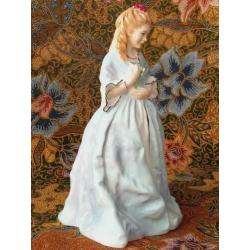 Mooi vintage Engels beeldje Sweet Anne van Royal Worcester.