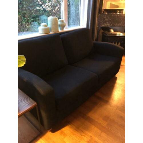 2 x zwarte danca banken en poef