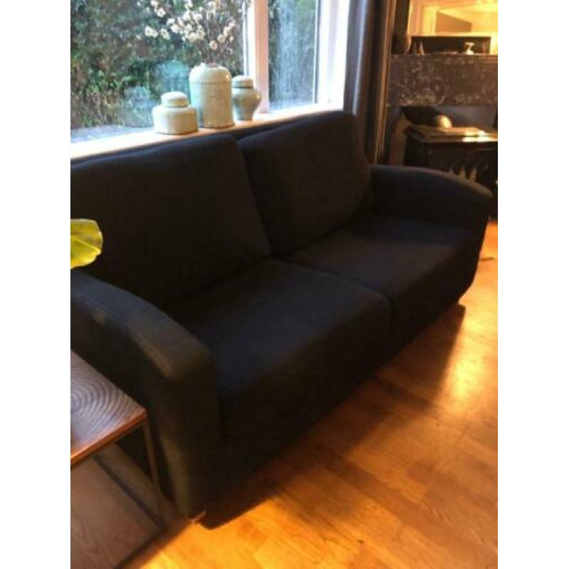 2 x zwarte danca banken en poef