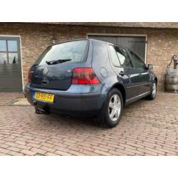 Volkswagen Golf 1.6 Trendline automaat airco