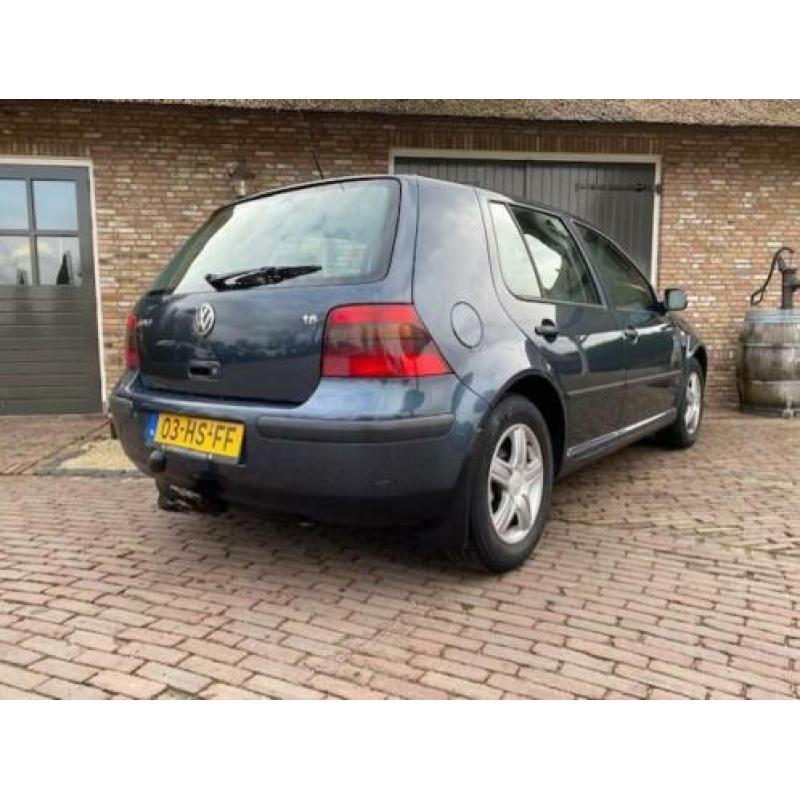 Volkswagen Golf 1.6 Trendline automaat airco