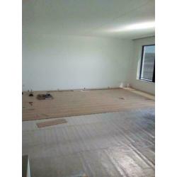 laminaat leggen legger vloer laminaatlegger pvc vloeren.