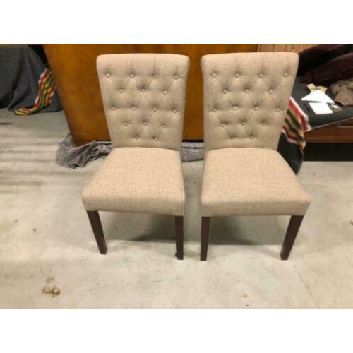Super gaaf 2 NIEUWE stoelen met CAPPITON