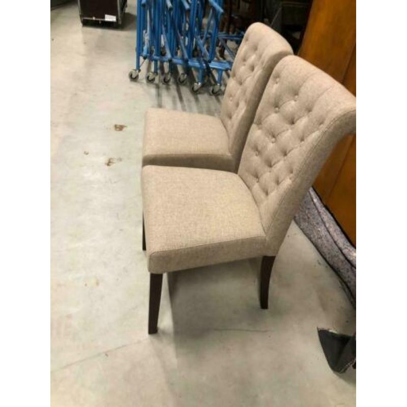 Super gaaf 2 NIEUWE stoelen met CAPPITON