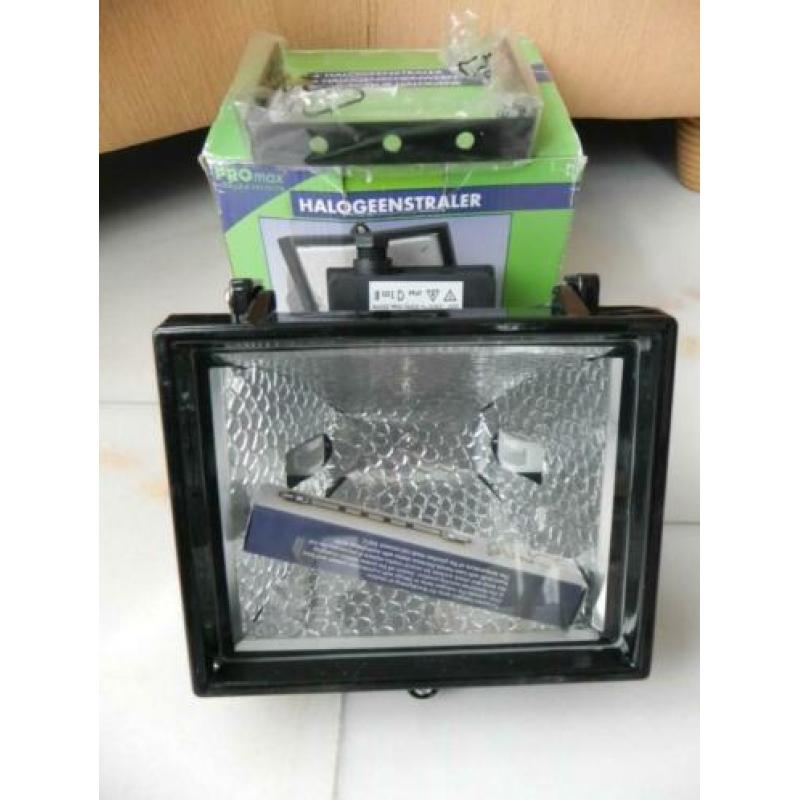 Halogeenstraler 500 Watt muurbevestiging