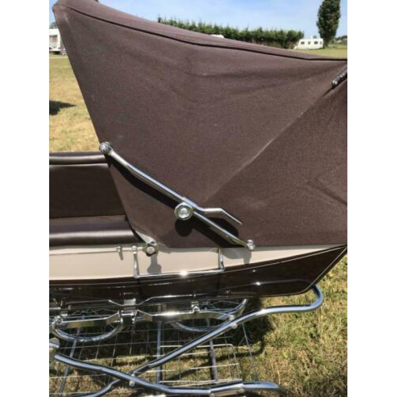 Engelse silvercross retro klassieke kinderwagen