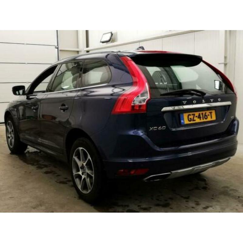 Volvo XC60 2.0 T5 FWD Ocean Race AUT | Panoramadak | Achteru