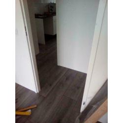 laminaat leggen legger vloer laminaatlegger pvc vloeren.