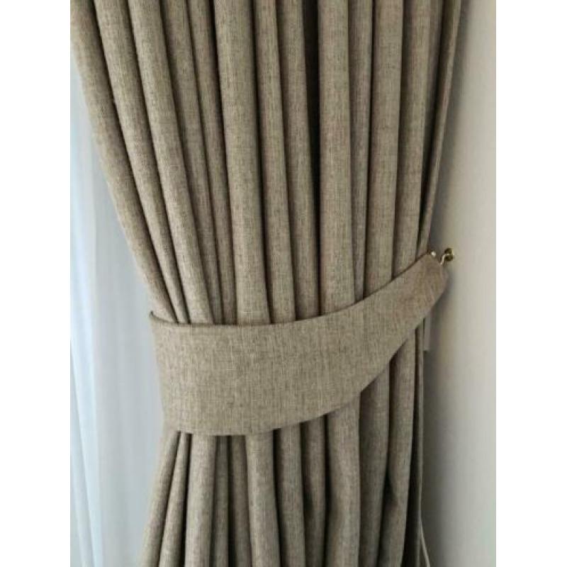 Gordijnen taupe/beige, kamerhoog, embrasses, ruim 5 mtr