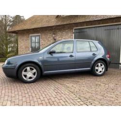 Volkswagen Golf 1.6 Trendline automaat airco