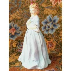 Mooi vintage Engels beeldje Sweet Anne van Royal Worcester.