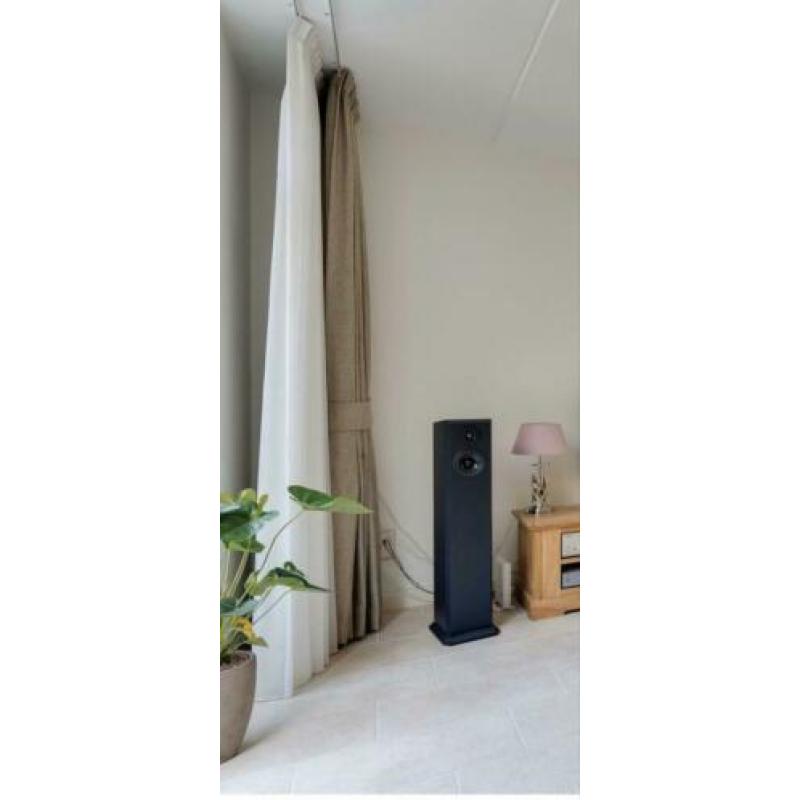 Gordijnen taupe/beige, kamerhoog, embrasses, ruim 5 mtr