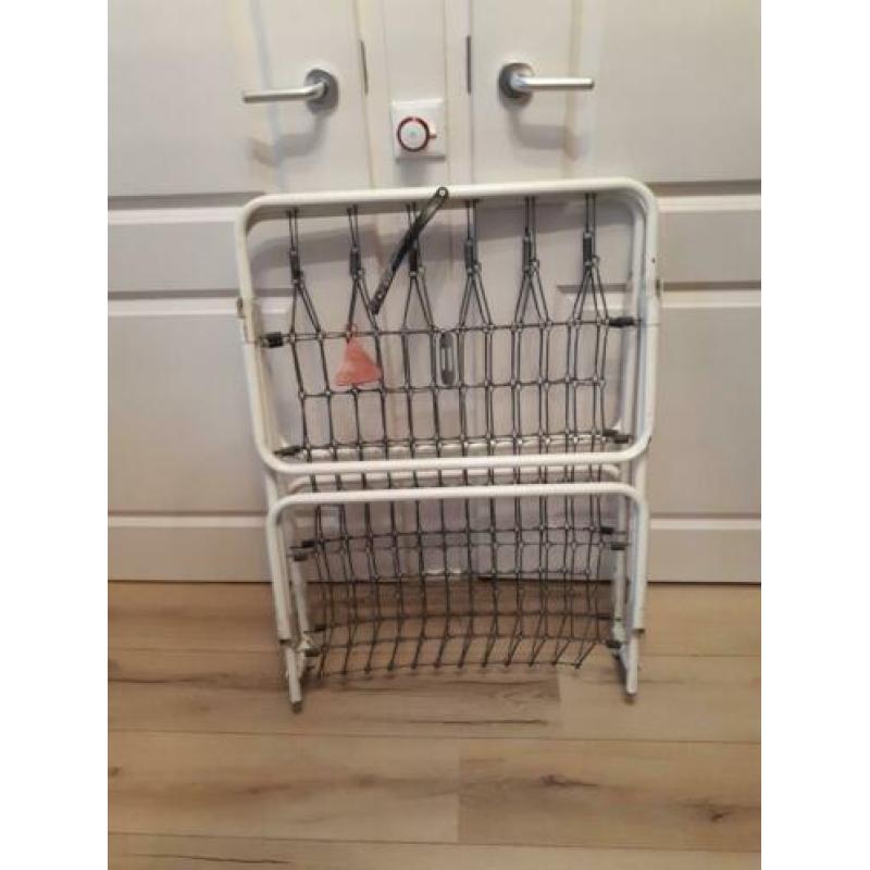 Noodbed met matras