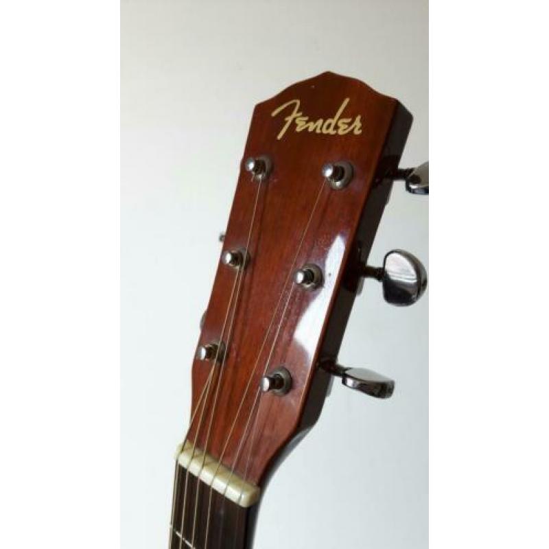 Fender DG4 westerngitaar Speelt licht met nwe snaren en hoes
