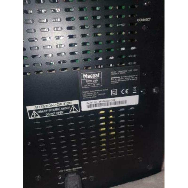 sounbar magnat sbw250