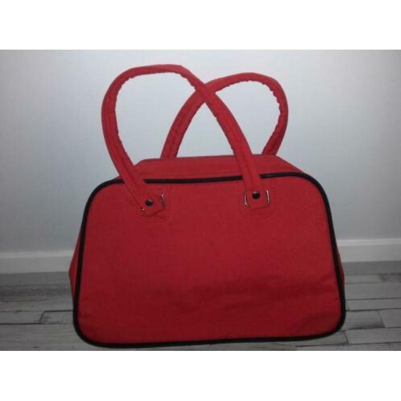 4 dames tassen samen 10 euro Hugo Boss