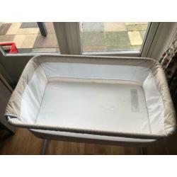 babybedje (baby crib)