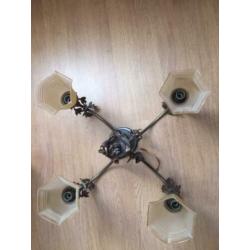 Mooie lamp met glazen kapjes