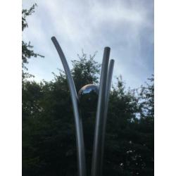 sculptuur voor in de tuin