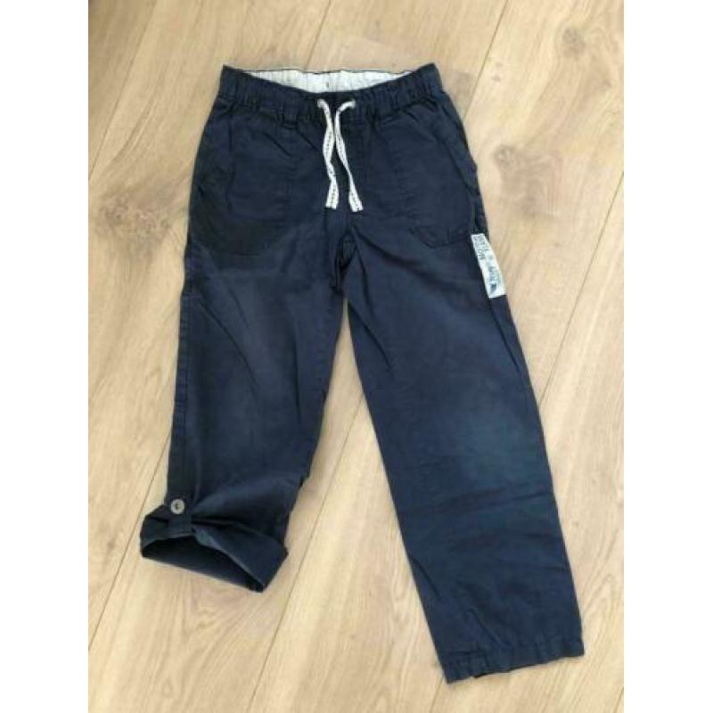 Leuke set in maat 122, zomerbroek, tshirt en blouse