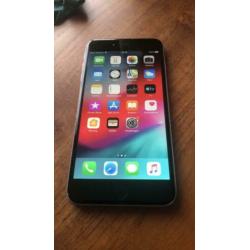 Iphone 6 Plus 16gb met 4 hoesjes en zeer mooi nog