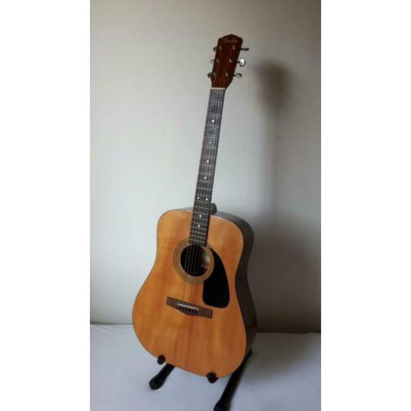 Fender DG4 westerngitaar Speelt licht met nwe snaren en hoes