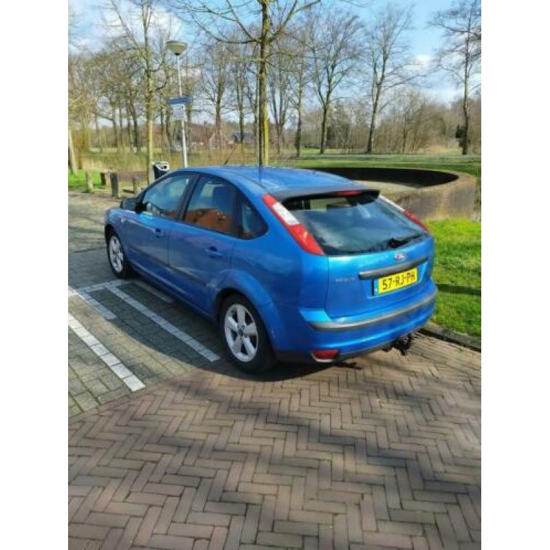 Ford Focus 1.6 74KW 5D 2005 Blauw