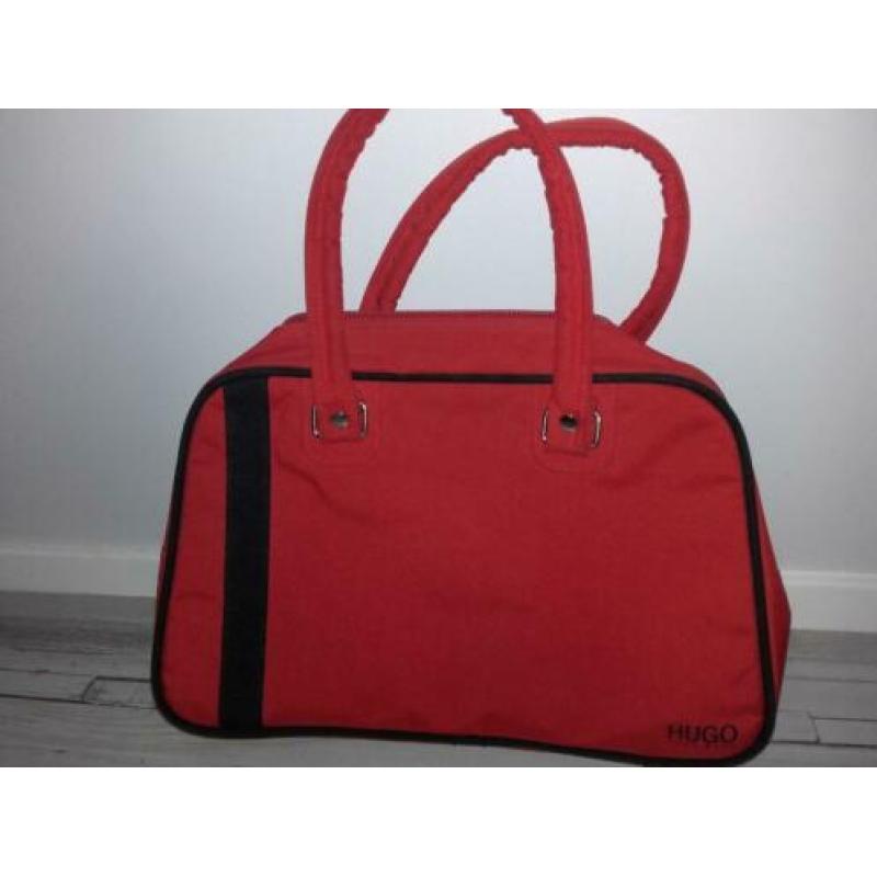 4 dames tassen samen 10 euro Hugo Boss