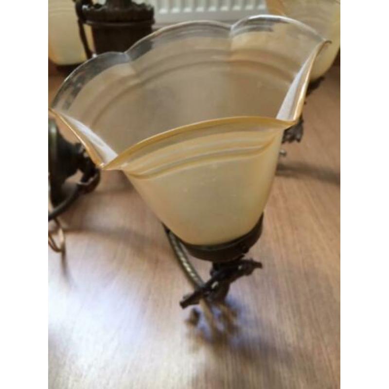 Mooie lamp met glazen kapjes
