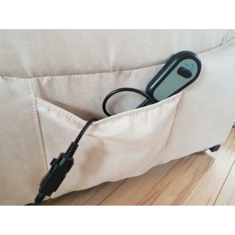 2 elektrische sta op fauteuils te koop