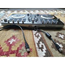 Numark mixtrack quad