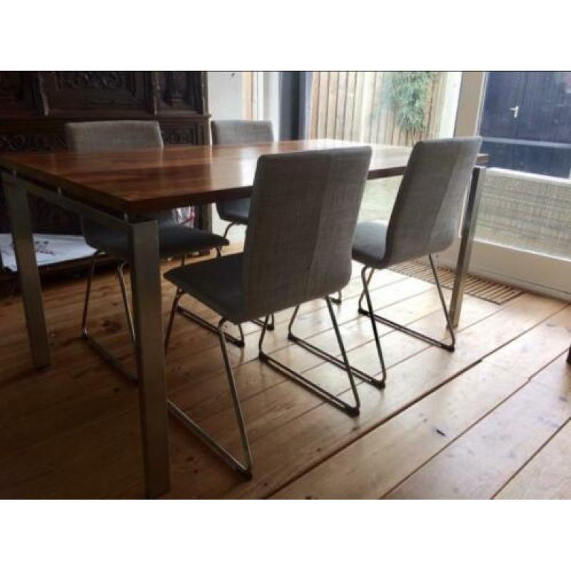 Strakke grijze eetkamerstoelen