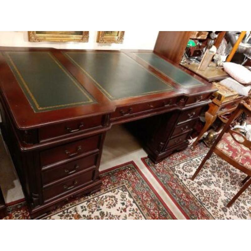 Bureau klassiek engels chesterfield groen inleg