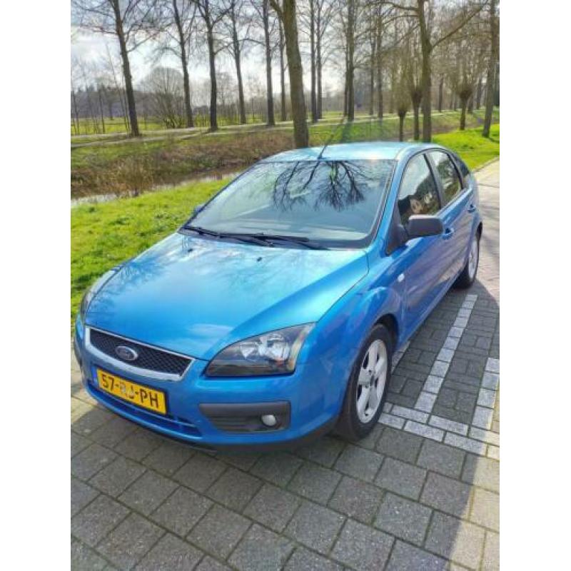 Ford Focus 1.6 74KW 5D 2005 Blauw