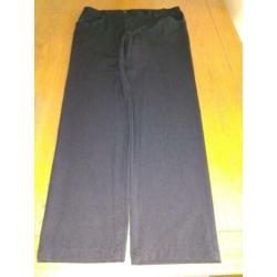 broek zwart maat 50