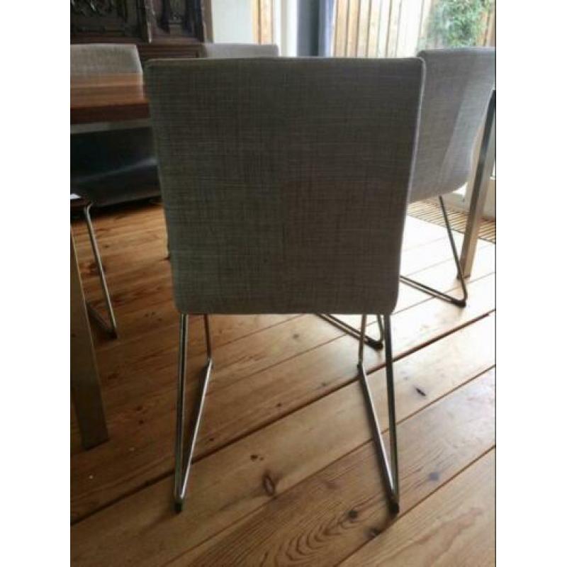 Strakke grijze eetkamerstoelen