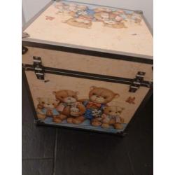 Houten speelgoedkist