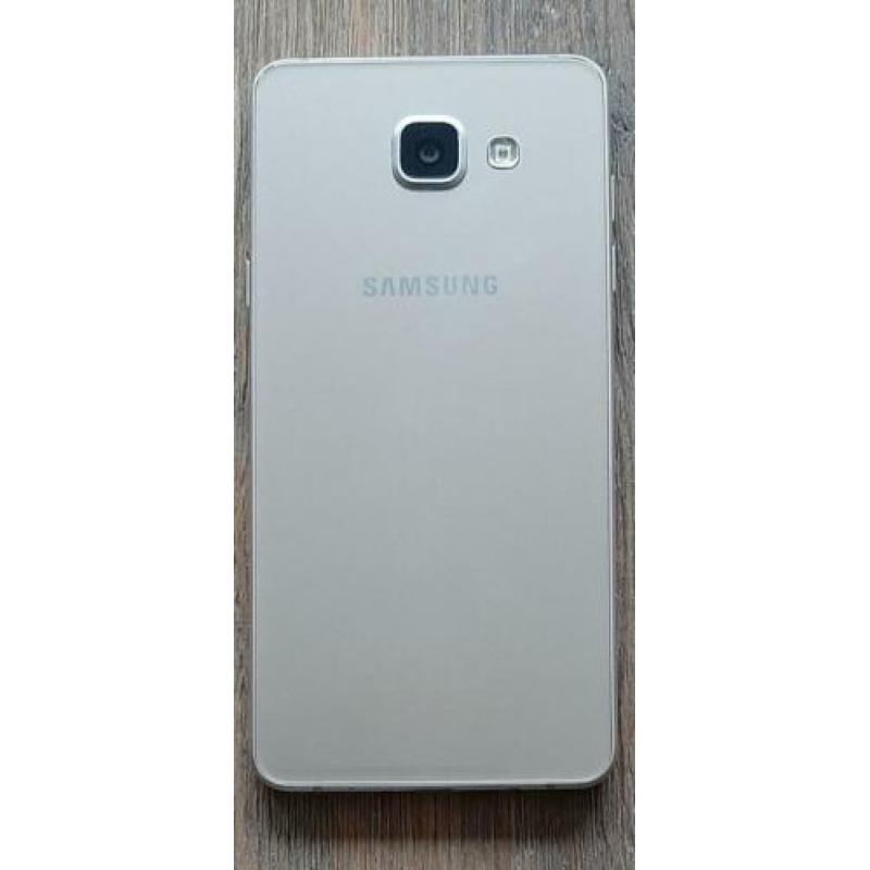 Te Koop: Mooie Samsung A5. 6   kleur: Gold
