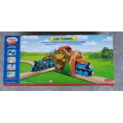 thomas de trein ( Hout ) berthie de bus