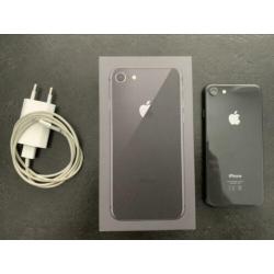 iPhone 8 met 64 Gb geheugen.