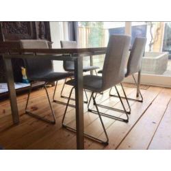 Strakke grijze eetkamerstoelen
