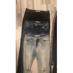 Tas vol kleding maat L/XL broeken tops vesten Jas enz