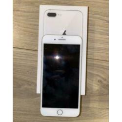 Iphone 8 plus zilver 64gb, pas 1 jaar oud!